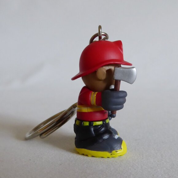 NEW 2008 KID ROBOT SUPERMINI SERIES 4 DESIGNER ART KEYCHAIN FIREMAN w AX “FDKR” - Picture 5 of 6
